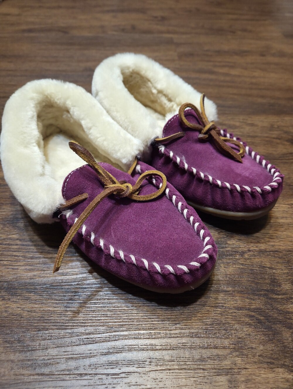 LL Bean Magenta Wicked Good Shearling Moccasins Shoes Slippers 8M